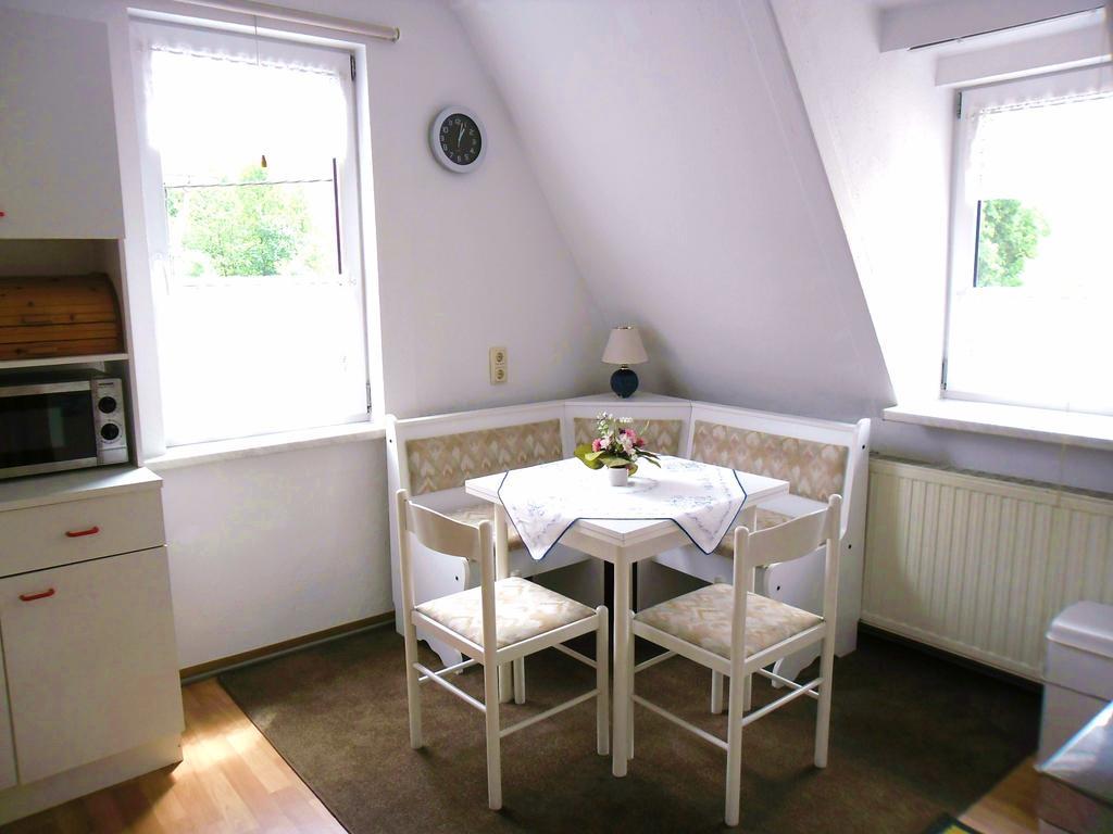 Karin'S Behagliche Ferienwohnung Benshausen Exterior photo
